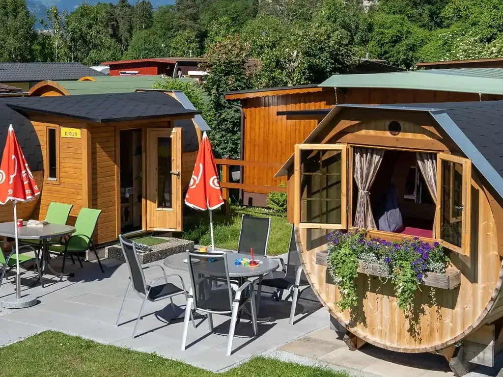 dos bungalows del tipo Gigotel Morea para alquilar en Camping Lazy Rancho, Suiza - imagen 4