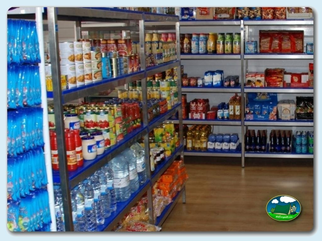 Supermercado en Camping Lo Monte, Alicante, España