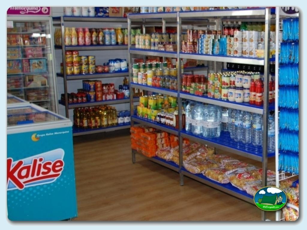 Supermercado en Camping Lo Monte, Alicante, España