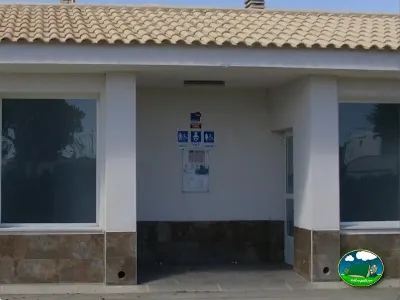 Aseos y servicios del recinto del Camping Lo Monte, Pilar de la Horadada (Alicante)