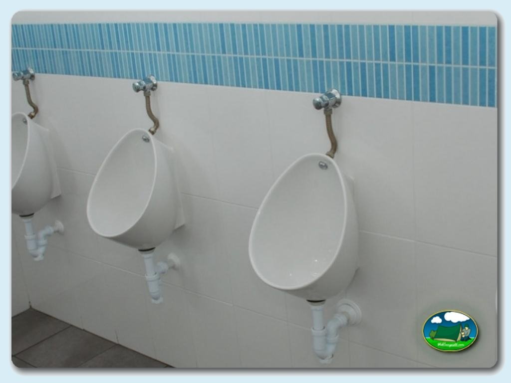 Aseos en Camping Lo Monte, Alicante, España