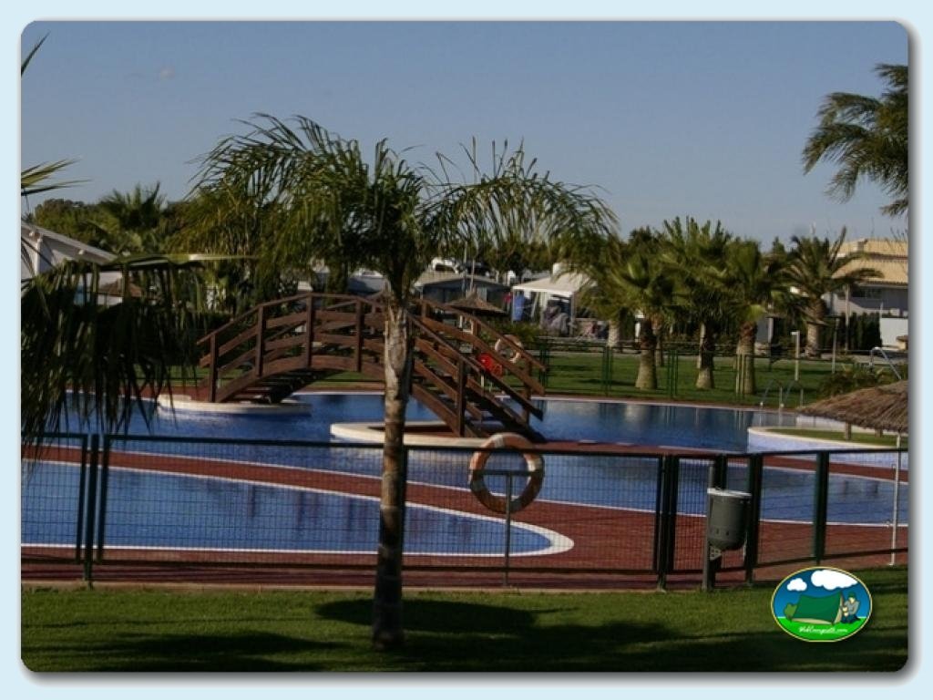 Piscina en Camping Lo Monte, Alicante, España