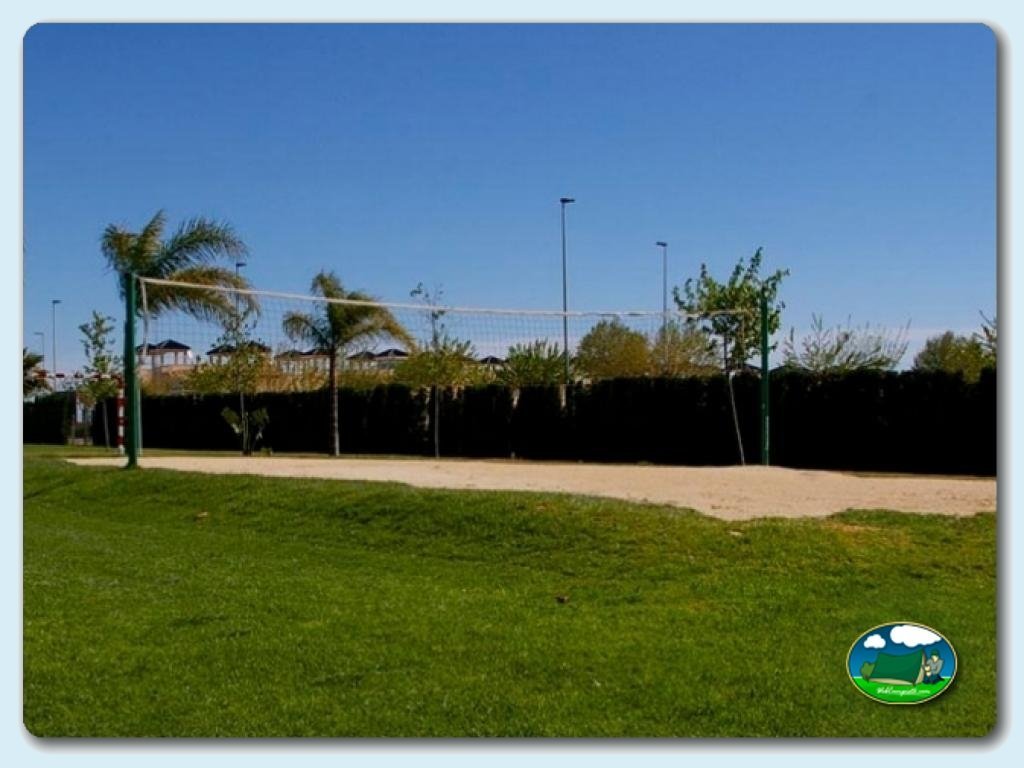 Zona deportiva en Camping Lo Monte, Alicante, España