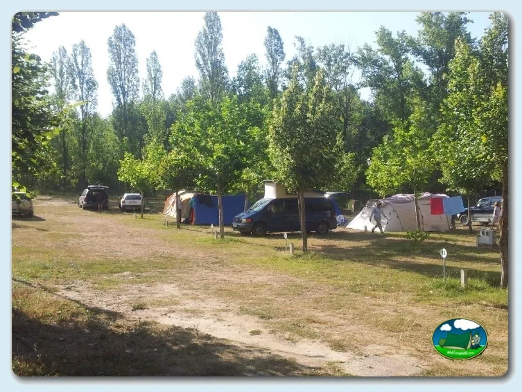 Camping La Serradora en Peralejos de las Truchas