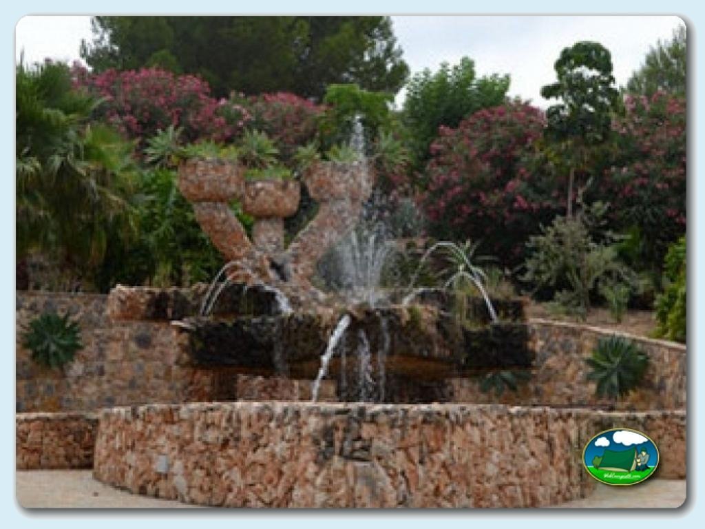 Camping Fonts de L'Algar foto de Museo del agua o el c&aacute;ctus Algar