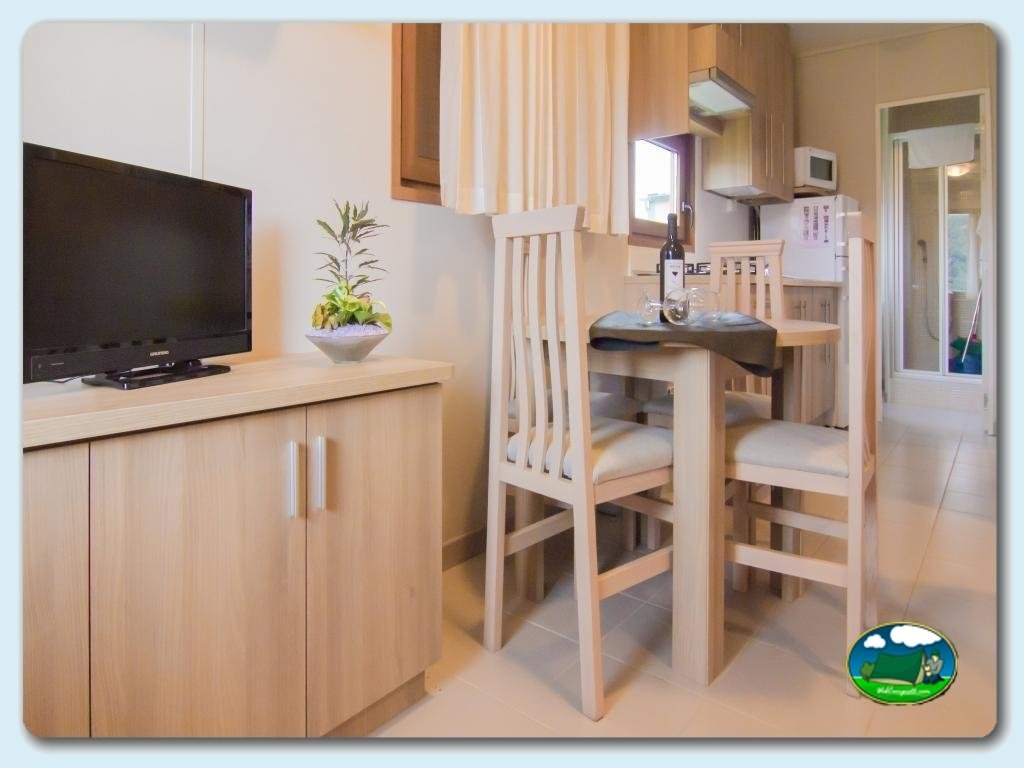 Bungalow Artadi en Camping Zumaia, Gipuzkoa, España