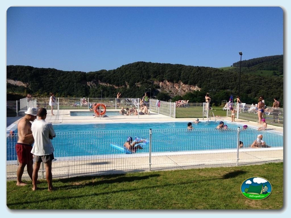 Piscina en Camping Zumaia, Gipuzkoa, España