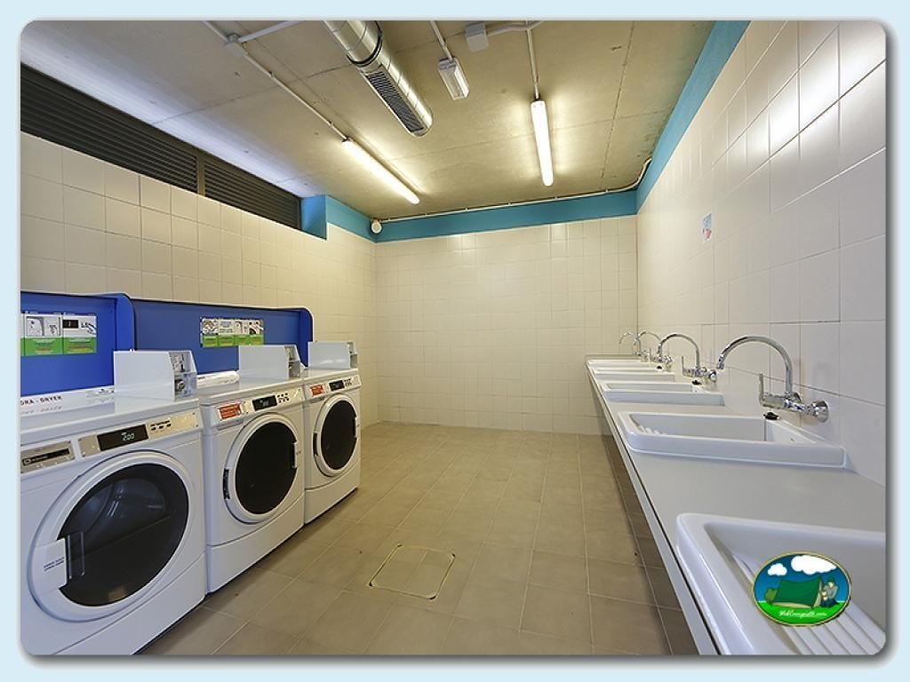 Lavander&iacute;a en Camping Zumaia, Gipuzkoa, España