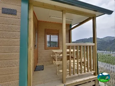 Bungalow con vistas a la montaña y terraza del Camping Zumaia, Zumaia (Gipuzkoa)