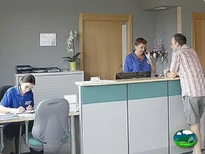 Recepción con personal del Camping Zumaia, Zumaia (Gipuzkoa)
