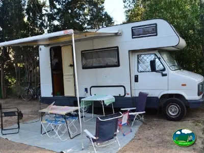 Mobil-home con terraza y zona de estar del Camping Valencia El Saler, El Saler (Valencia)