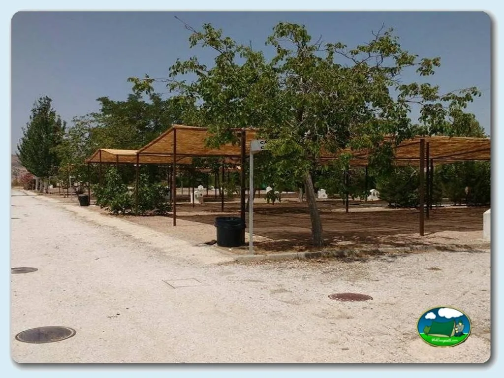 Camping La Cabañuela en Freila, Granada - imagen 2