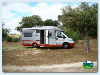 Mobil-home en parcela arbolada del Camping Beira Marvao Alentejo, Beira (Faro)
