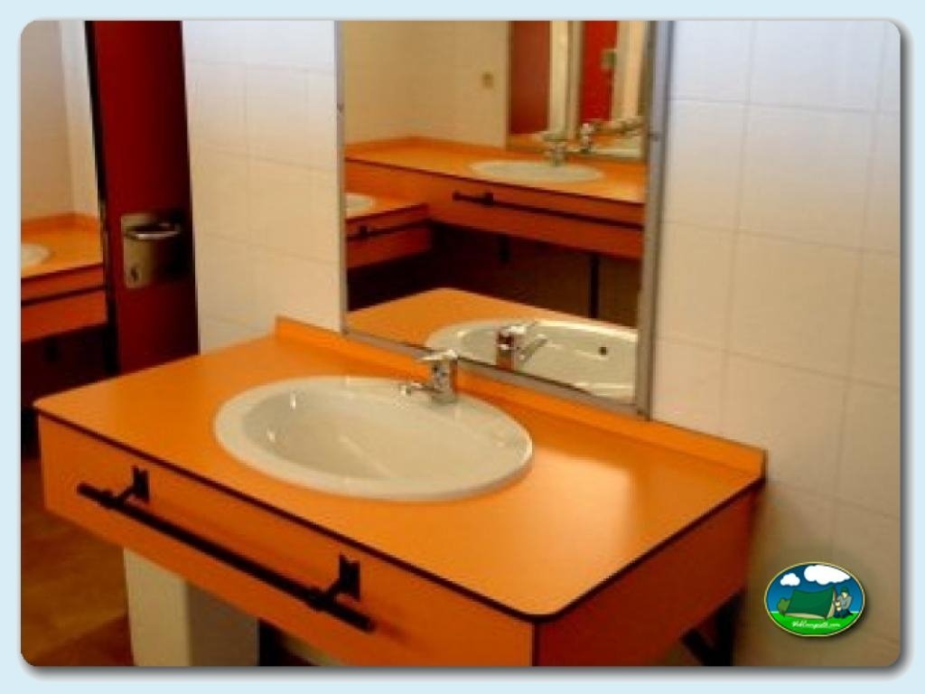 Camping  Monfrague foto de Servicios y duchas