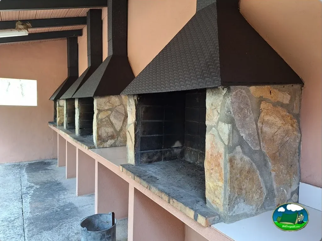 Asados del recinto del Camping Las Planas, Baldellou (Huesca)