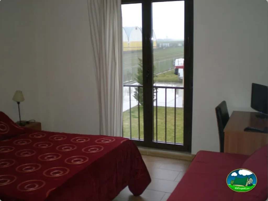 Mobil-home con vistas al lago del Camping Olimpia, Pedrosillo el Ralo (Salamanca)