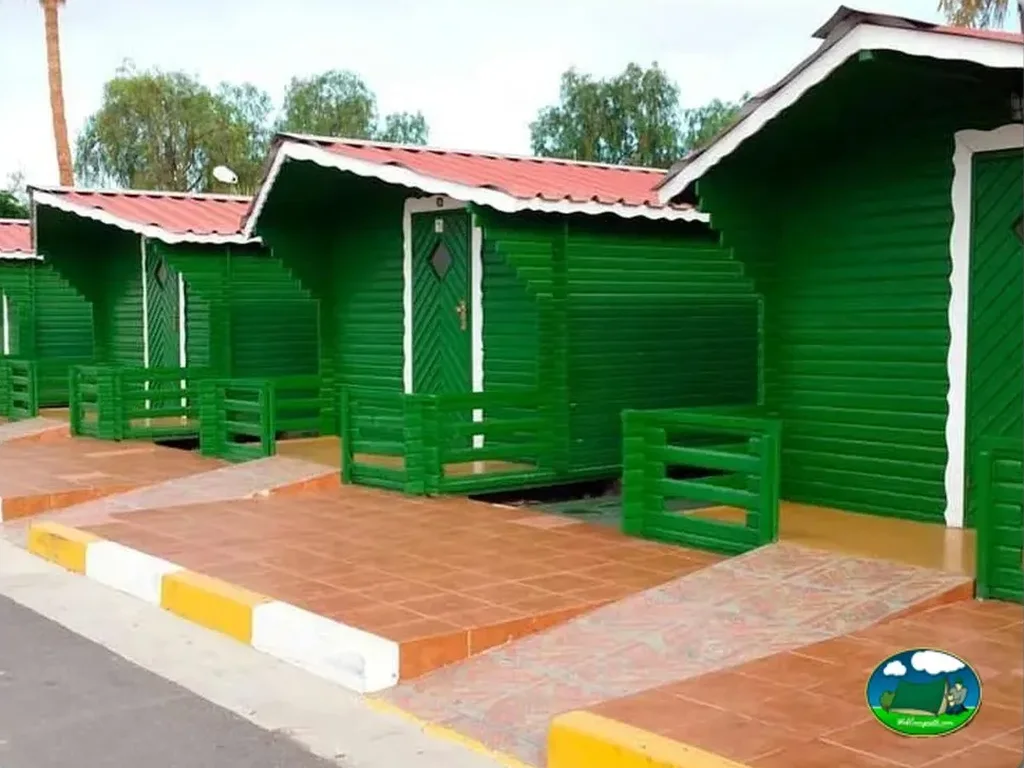 Cabaña verde con terraza del Camping Nauta, Cañada Blanca-Arona (Tenerife)