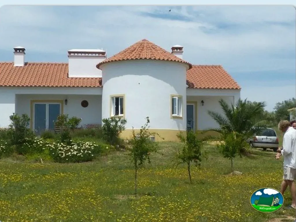 Bungalow con jardín y parcela del Camping Rural Os Anjos, Campo Maior (Portalegre)