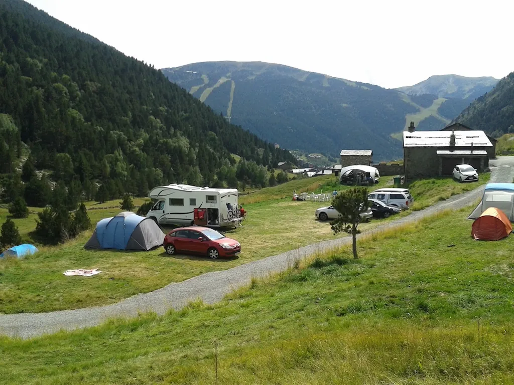 Montana parcela tienda de acampada mobil-home del Camping Font de Ferrosins, Incles