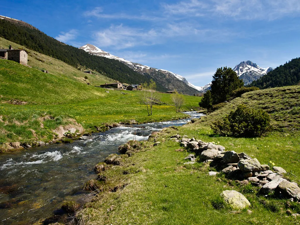 Rio montana sierra nieve del Camping Font de Ferrosins, Incles