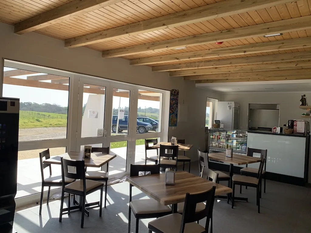 Restaurante bar con vistas al campo del Camping Urban Art by Campigir, Peniche (Leiria)