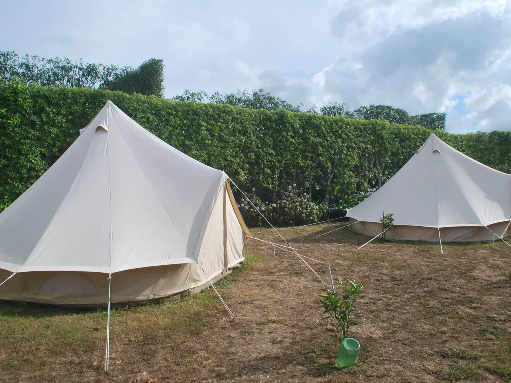 Glamping tipi con vistas a setos naturales del Camping Quinta das Laranjeiras, Ribeira Grande (Açores)