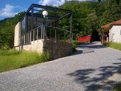 Glamping con vistas a la montaña del Camping Quinta Vale dos Moinhos - Parque de Campismo Rural, Terras de Bouro / Vilar da Veiga (Braga)