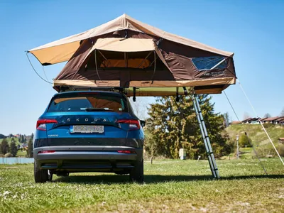 Tienda de acampada techo de coche con vistas al lago del Camping Sorte Verde - Alentejo Tourism, Reguengos de Monsaraz (Évora)