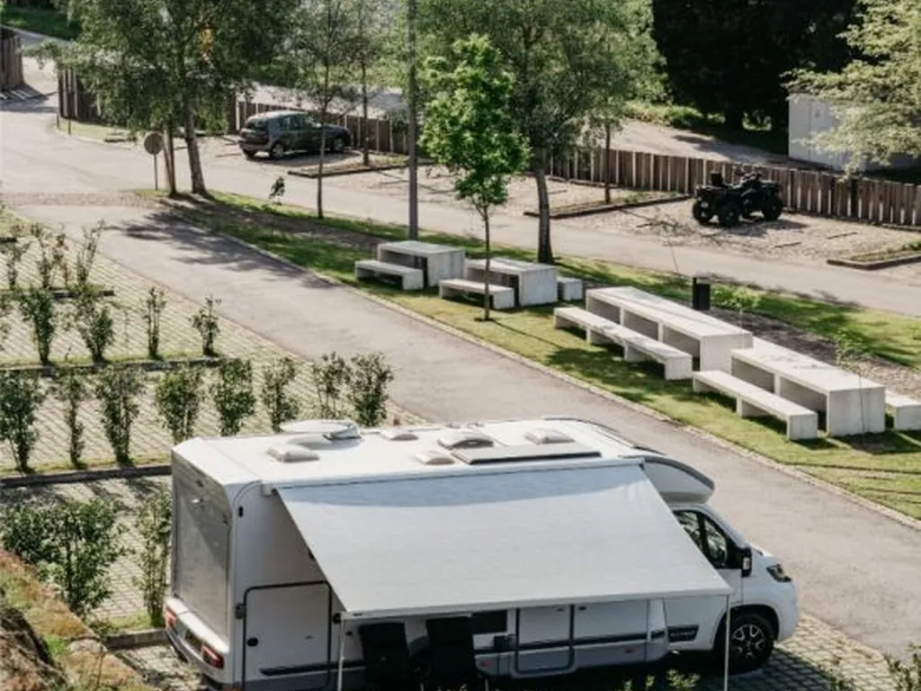 Parcela con mobil-home y áreas de aparcamiento del Camping Welcome Douro - Eco Camping Resort, Cinfães (Viseu)
