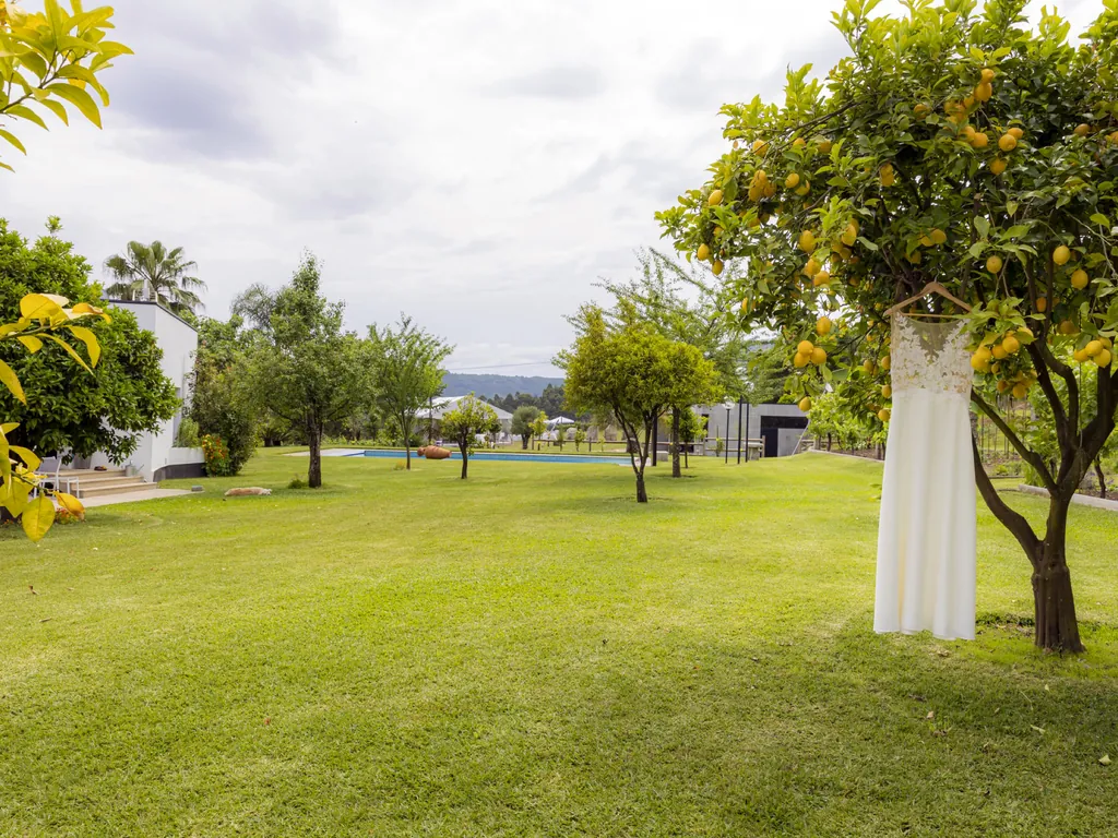 Parcela con piscina y vistas a la montaña del Camping Quinta Santa Marinha, Arcos de Valdevez (Viana Do Castelo)