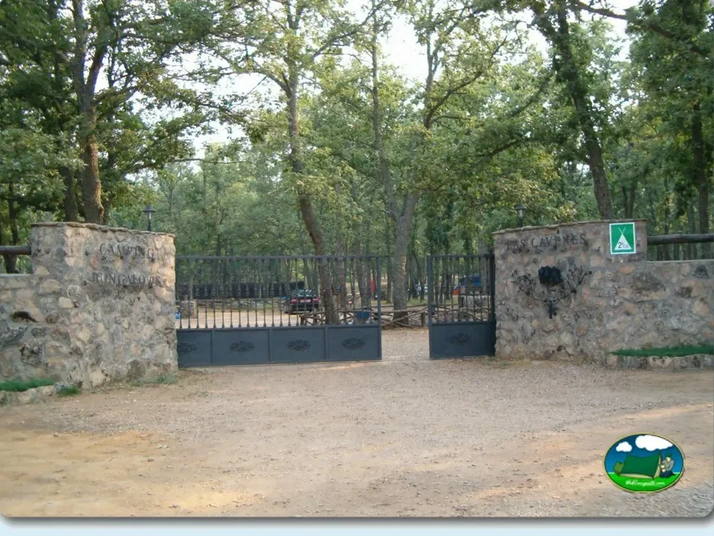 Camping Las Cavenes en El Cabaco, Salamanca - imagen 4