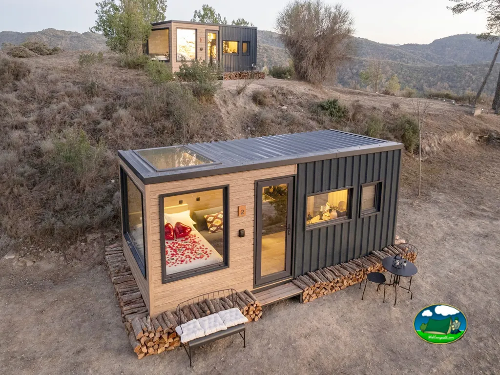 Glamping cabaña con vistas a la sierra del Camping Nomading Camp Alicante, Villena (Alicante)