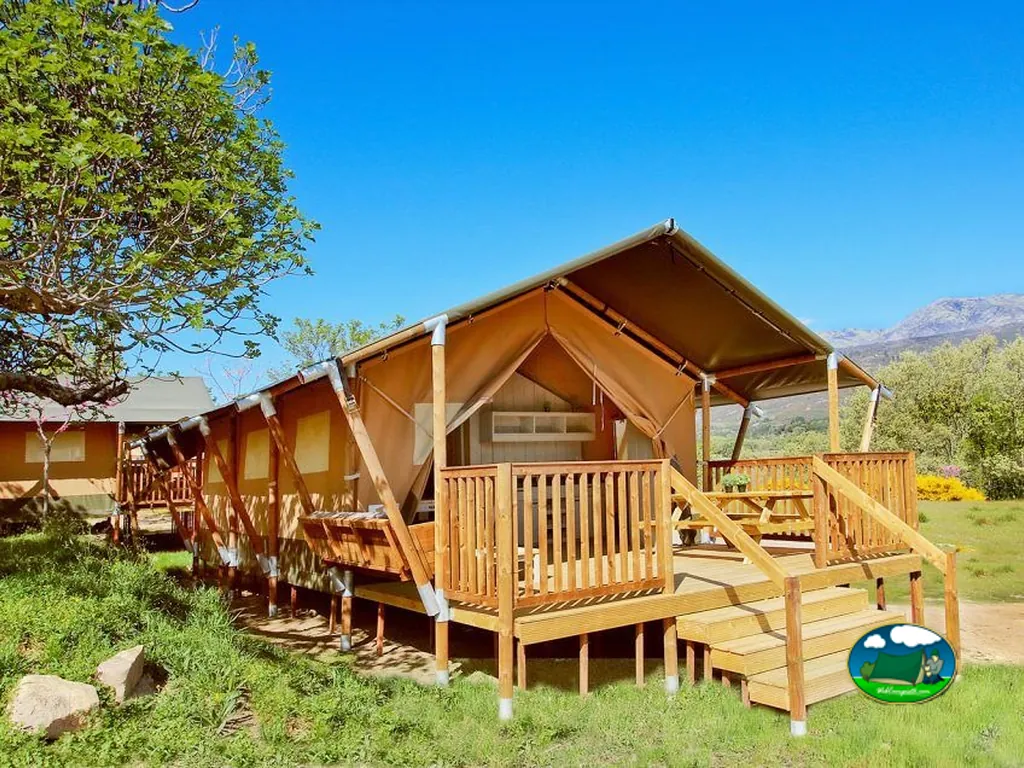 Glamping con vistas a la montaña del Camping Veragua, Villanueva de la Vera (Cáceres)
