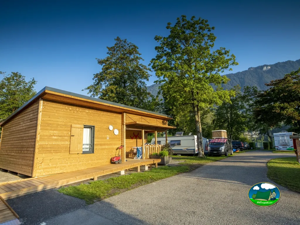 Bungalow con vistas a la montaña del TCS Camping Bönigen - Brienzersee, Bönigen