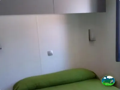 Mobil-home interior del Camping Parque Tropical, Estepona (Málaga)