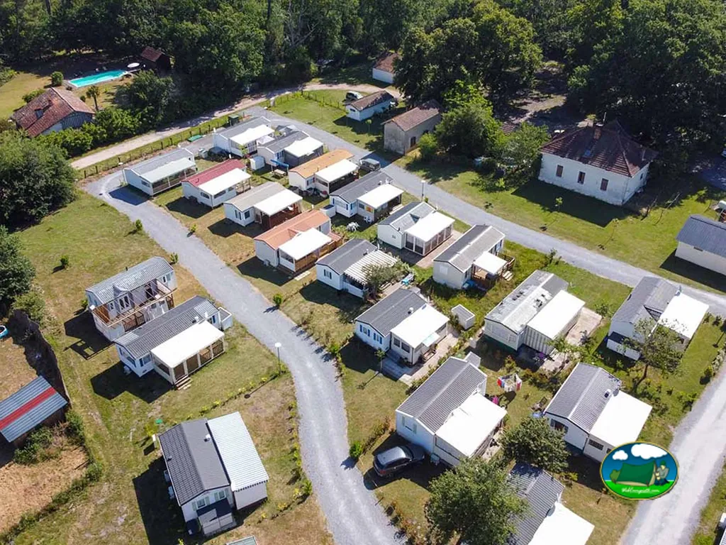 vista aérea de bungalows