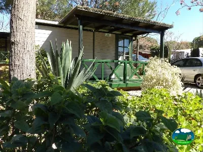 Mobil-home con terraza y jardín del Camping Cabopino, Marbella (Málaga)