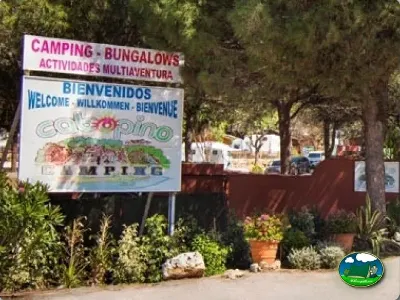 Cartel de entrada del Camping Cabopino, Marbella (Málaga)