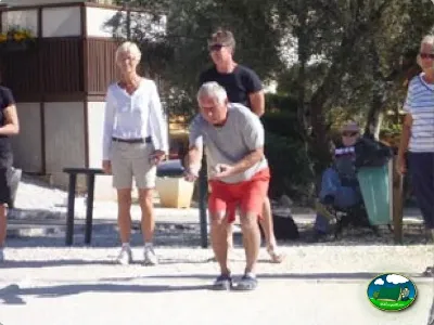 Actividad recreativa en parcela del Camping Cabopino, Marbella (Málaga)