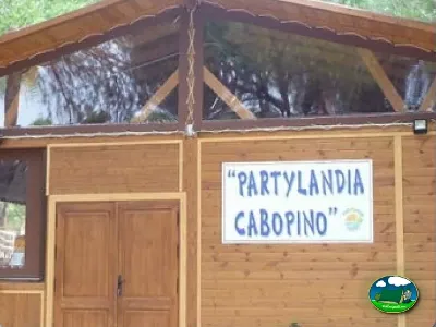 Cartel Partylandia Cabopino del Camping Cabopino, Marbella (Málaga)
