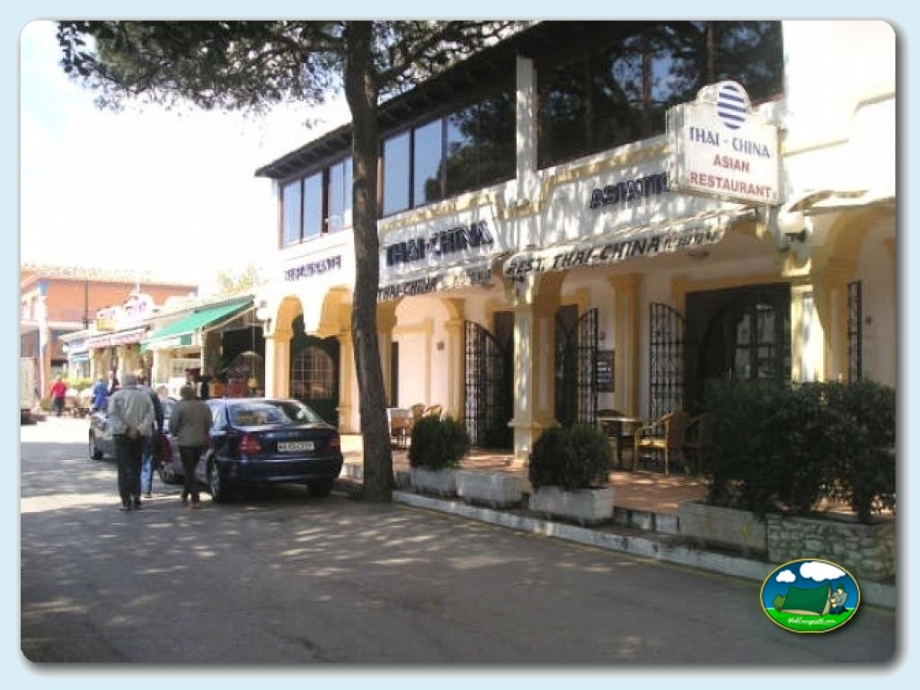 Camping Los Jarales en Mijas Costa, informacion instalaciones