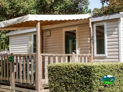 Mobil home con terraza de Camping de Châlons-en-Champagne