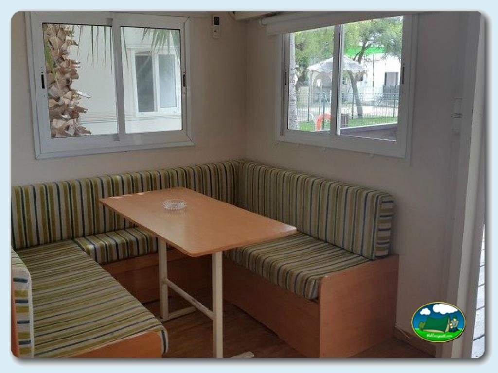 Bungalows en Camping Valle Niza Playa, Málaga, España