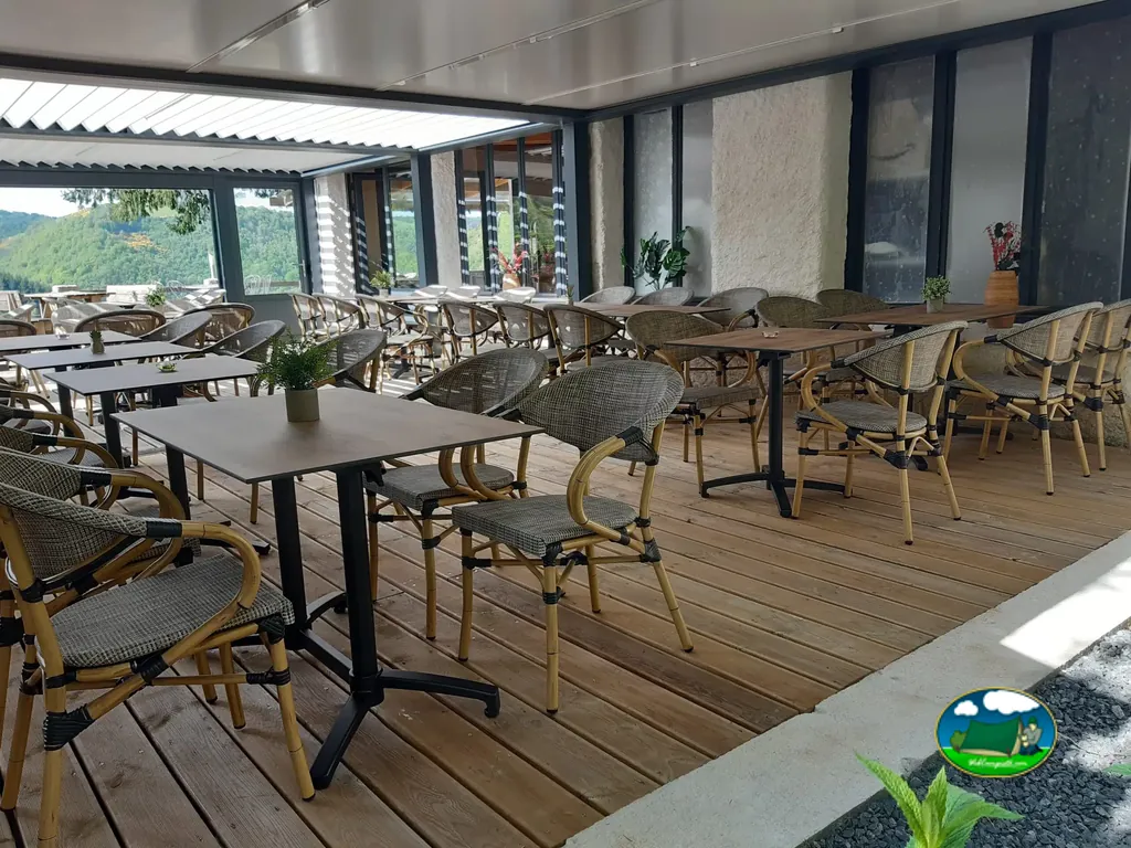 Restaurante con terraza