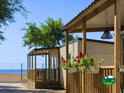 Mobil-home junto al mar con terraza del Camping Playa Almayate Costa, Almayate (Málaga)
