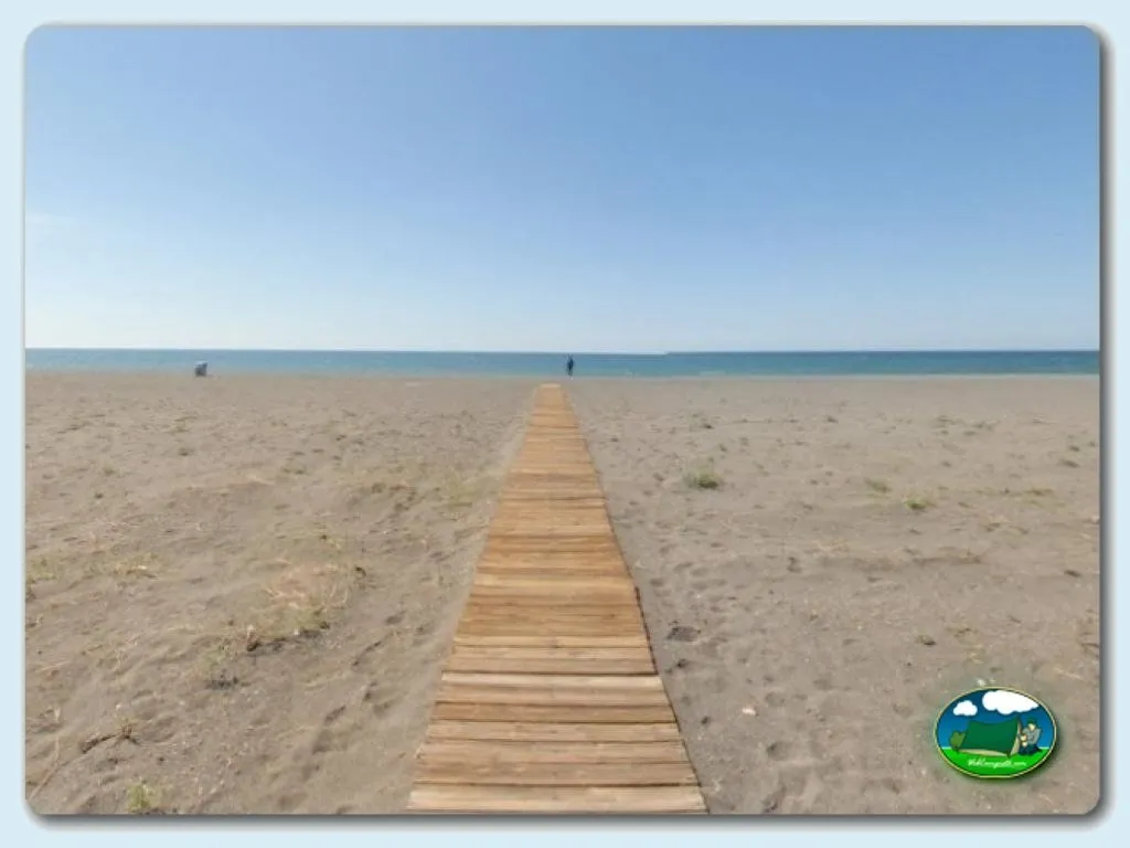 Camping Playa Almayate en Almayate