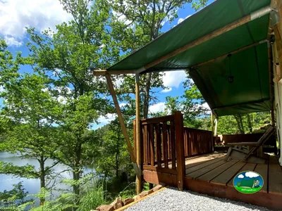Glamping junto al lago