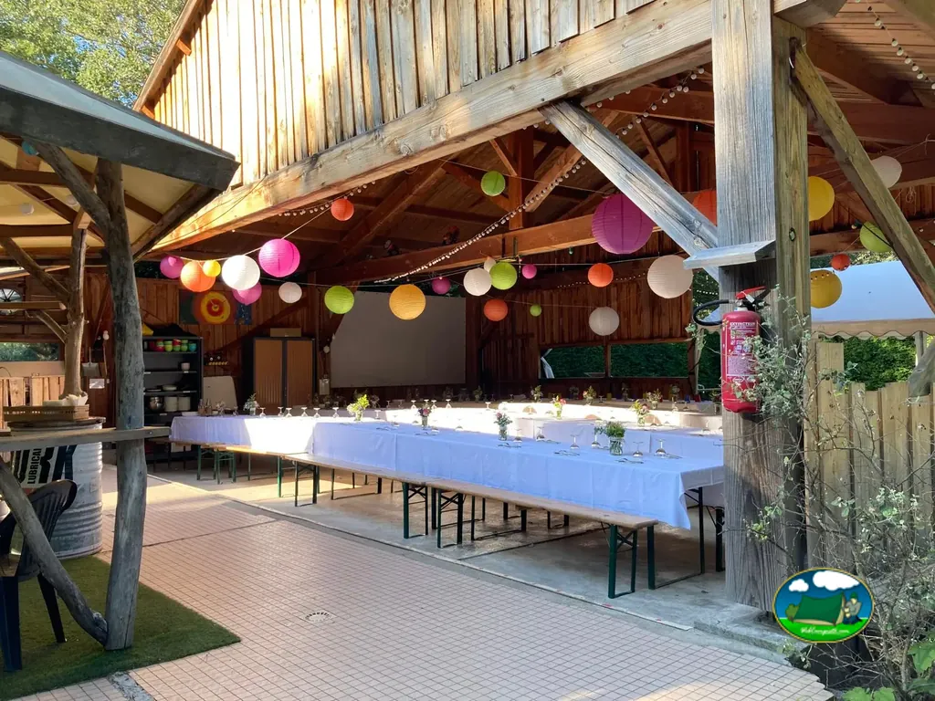 restaurante con comedor exterior