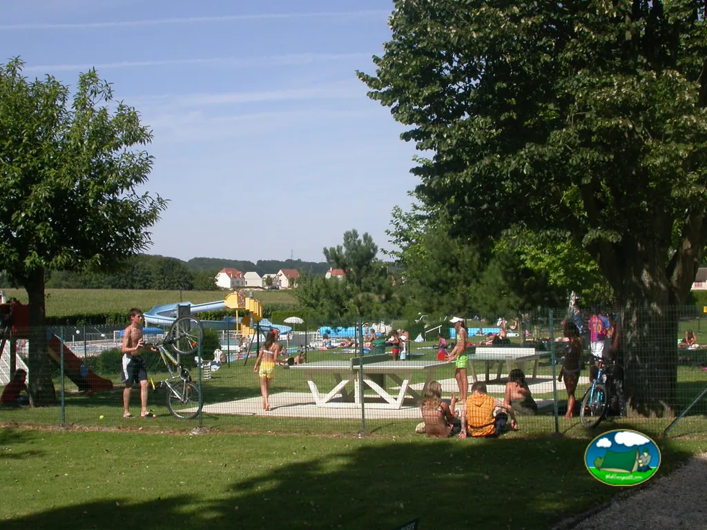 piscina con tobogán