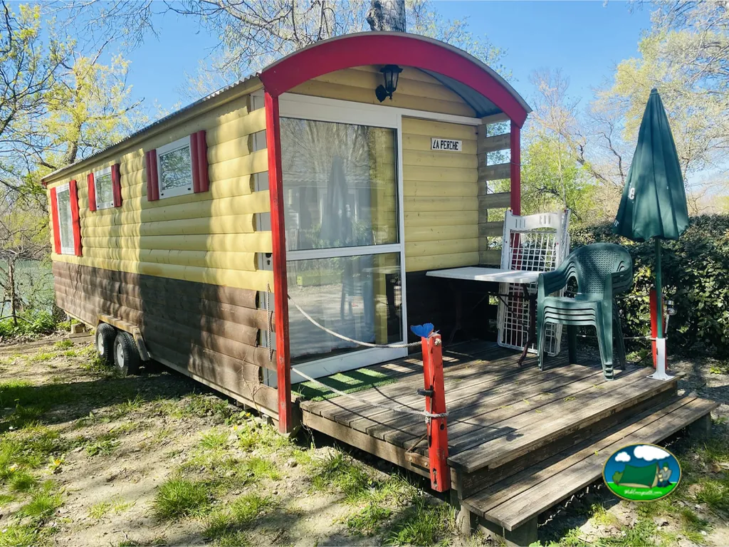 casa móvil en parcela arbolada